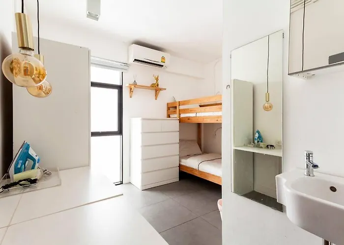 Miq_5br/silom Bts,mrt/wifi 1000mb/jacuzzi/16pax 曼谷